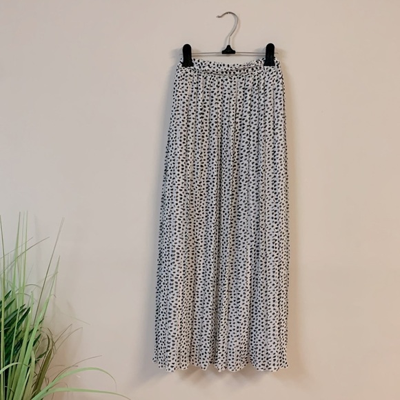 BNWT Anthropologie Joie White Pleated Midi Skirt  size M - Picture 2 of 4